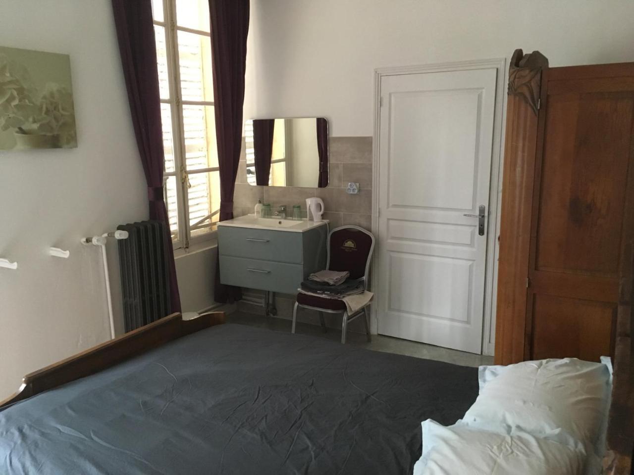 לינה וארוחת בוקר וארן ווזל Chateau Nevers חדר תמונה