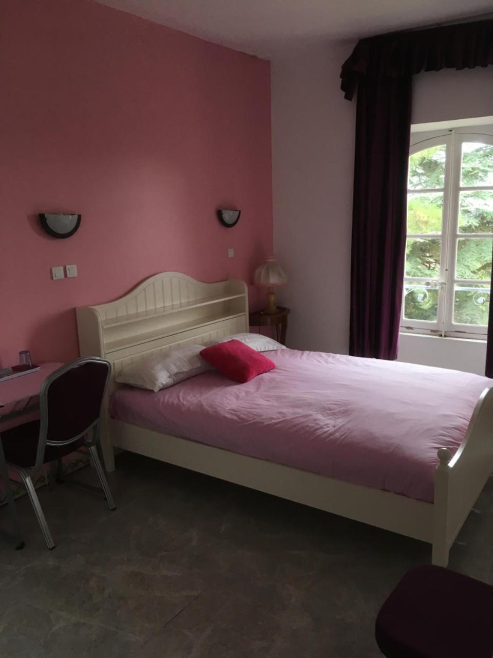 לינה וארוחת בוקר וארן ווזל Chateau Nevers חדר תמונה