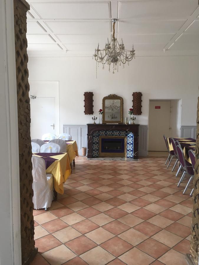לינה וארוחת בוקר וארן ווזל Chateau Nevers מראה חיצוני תמונה